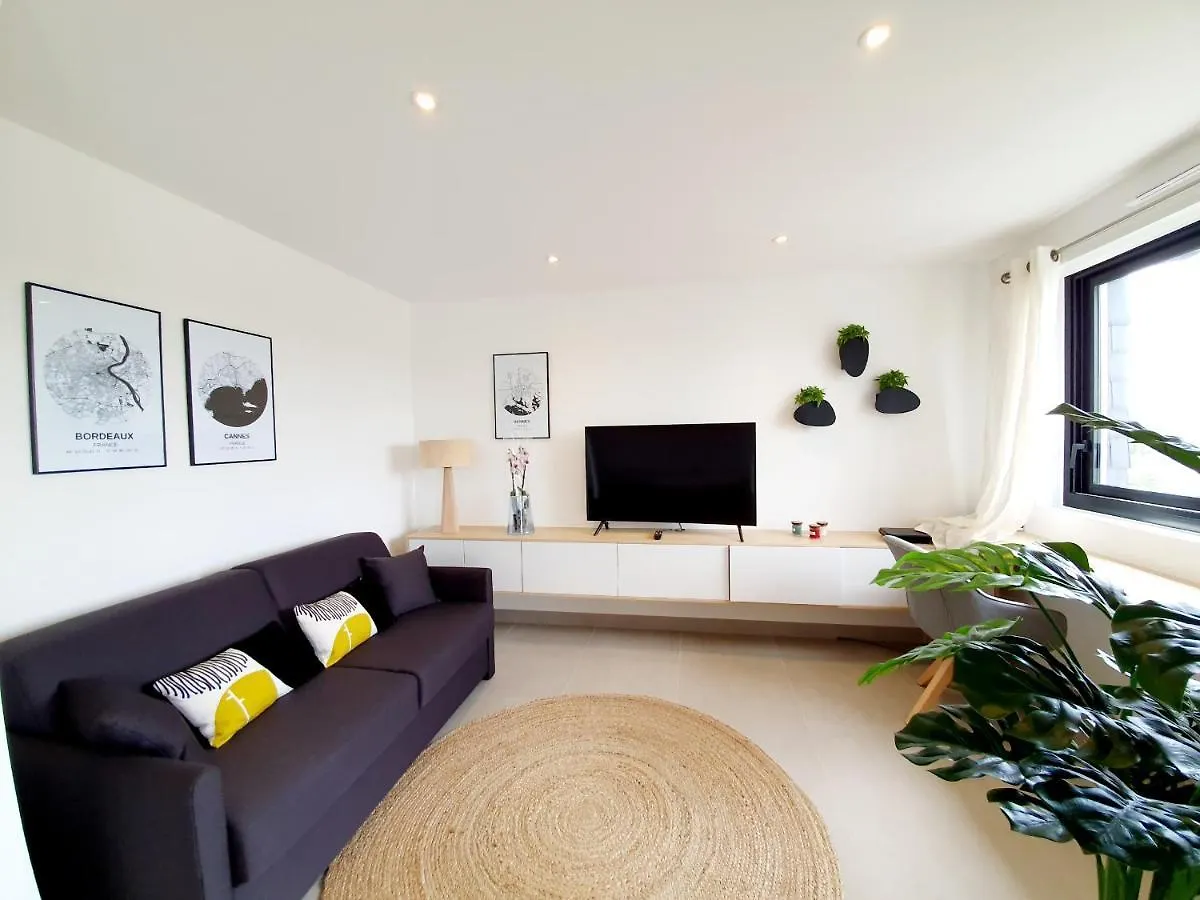Grand Appartement De Standing Avec Terrasse Vue Port Au Centre De Vannes 0*,